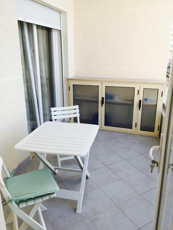 Melody Apartment Vlorë Esterno foto